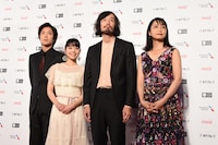 左から若葉竜也、岸井ゆきの、今泉力哉、深川麻衣。