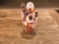 アネモネパフェ（1150円）