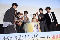 鏡開きの様子。