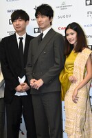 左から松永大司、長谷川博己、ナンダー・ミャッアウン。