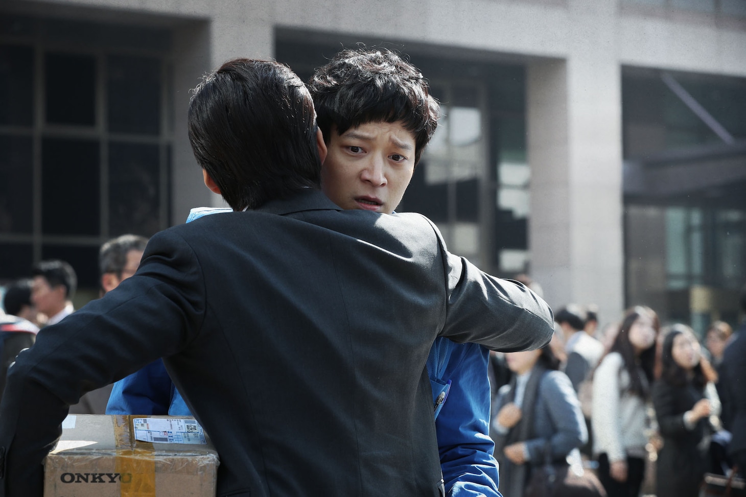 韓国版「ゴールデンスランバー」新場面写真