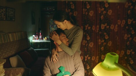 「詩人」 (c)2018 Edko Films Ltd. All Rights Reserved.