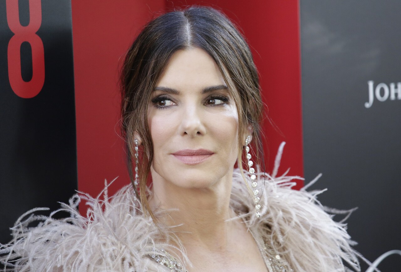 見たら死ぬ…目隠しサバイバル描く、サンドラ・ブロック主演「バード・ボックス」予告