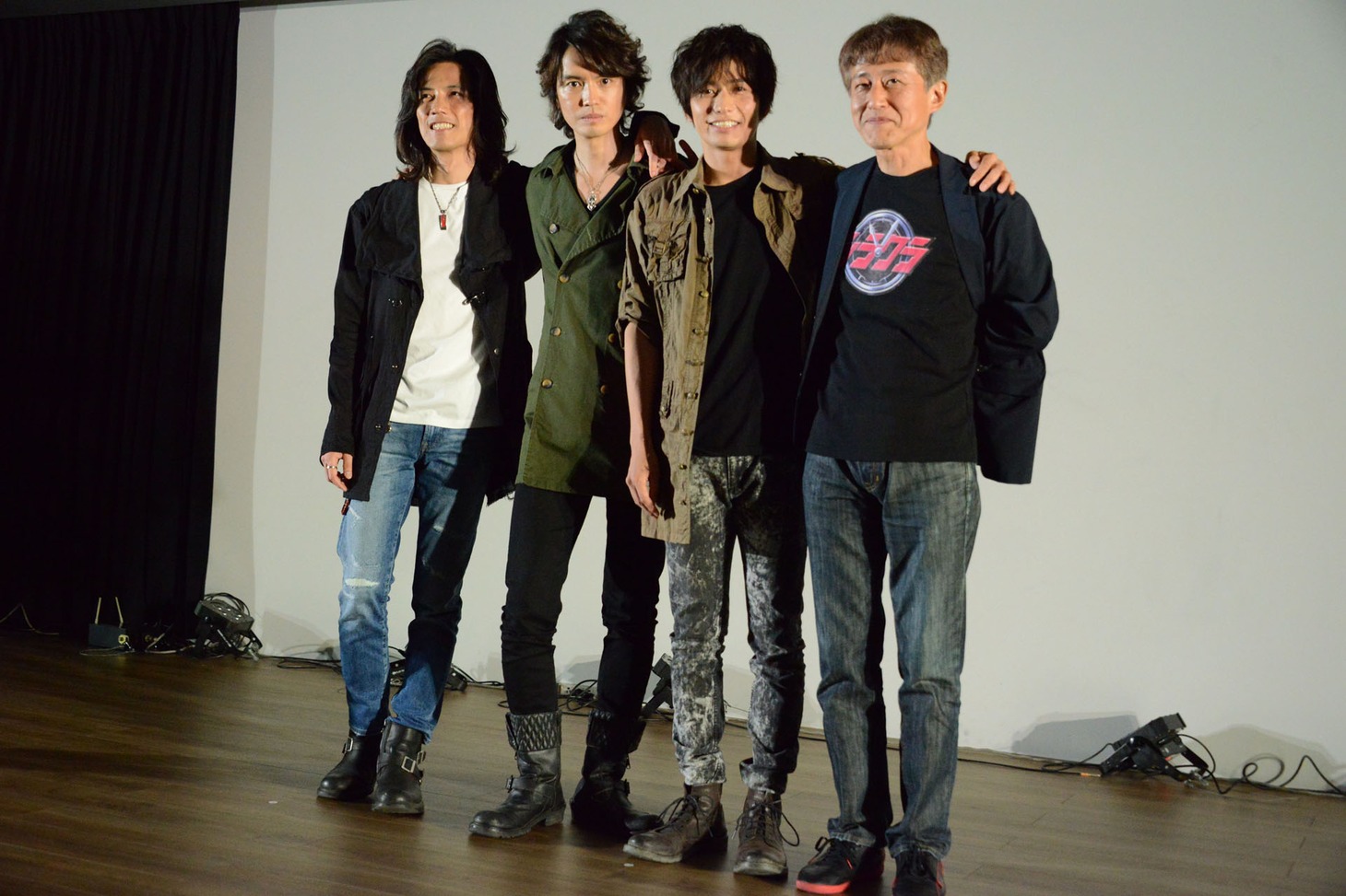 左から半田健人、村上幸平、武田航平、白倉伸一郎。