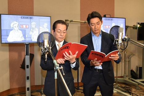 左から杉下右京役の水谷豊、冠城亘役の反町隆史。