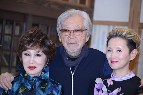 左から浅丘ルリ子、山田洋次、夏木マリ。