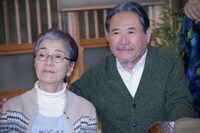 左から倍賞千恵子、前田吟。