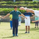 草刈正雄、木村文乃らがラジオ体操第一をやりきる「体操しようよ」特別映像