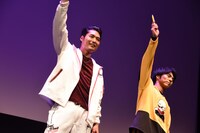 ヒロシコールをしながら再登場した劇団EXILEメンバー。