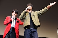 左から青柳翔、鈴木伸之。