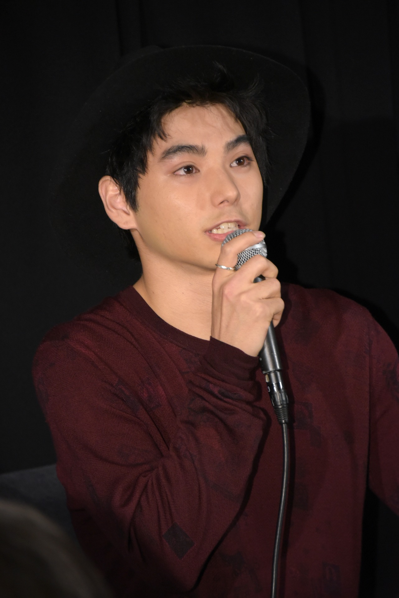 村上虹郎