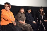 左からふくだももこ、竹内里紗、井樫彩、東佳苗。