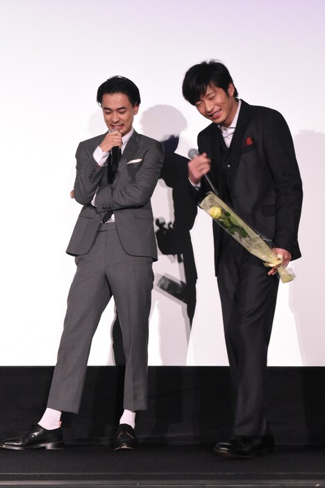 千葉雄大の決めゼリフに苦笑する田中圭（右）と成田凌（左）。