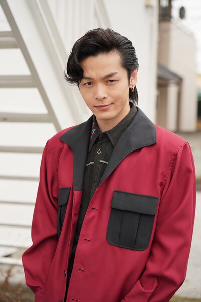 中村倫也演じる紅野。
