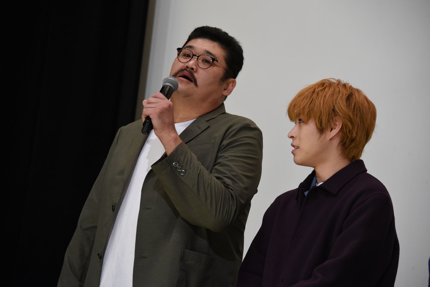 左から阿見201、西銘駿。