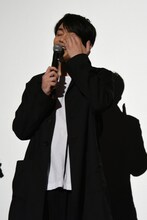 未公開シーンを観て冷や汗をかく青柳翔。