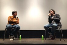 「どこでもない、ここしかない」トークショーの様子。左から濱口竜介、リム・カーワイ。
