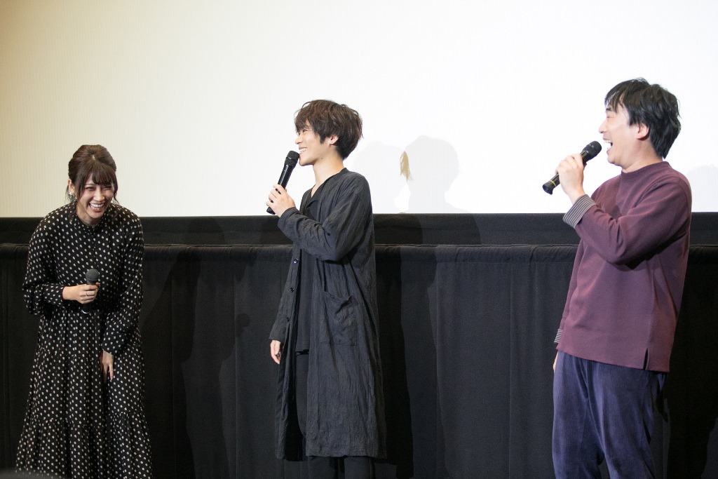 左からあゆか、小野賢章、関智一。