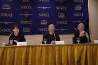 塚本晋也（中央）