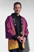 法被を着たジョゼフ・マッゼロ。