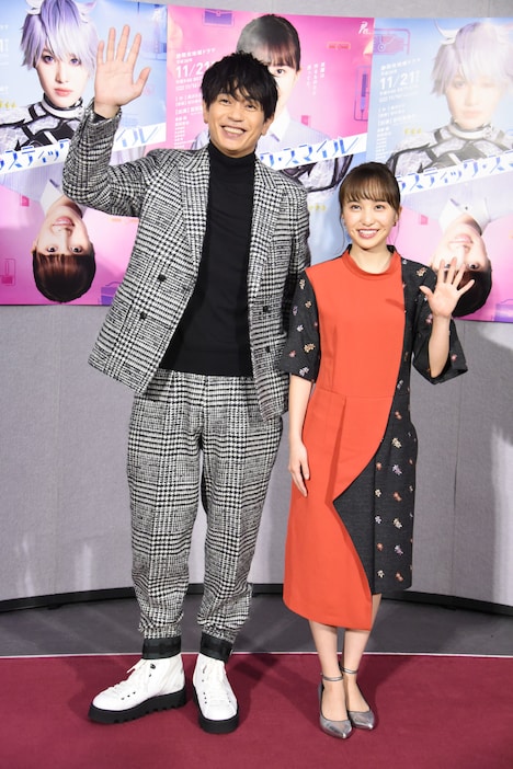 左から青柳翔、百田夏菜子。