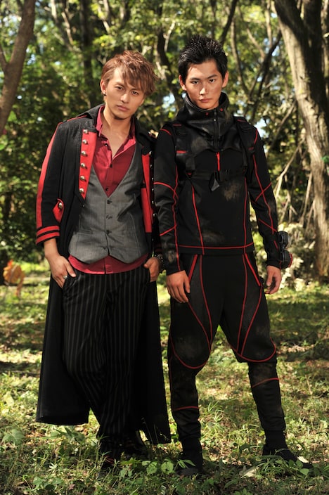 左から小林豊、押田岳。