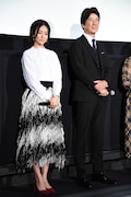 左から木村文乃、草刈正雄。