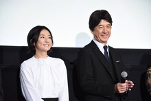 左から木村文乃、草刈正雄。
