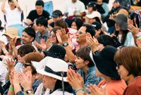 「cinema bird（移動映画館） in 沖縄 2018」の様子。