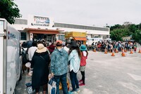 「cinema bird（移動映画館） in 沖縄 2018」の様子。