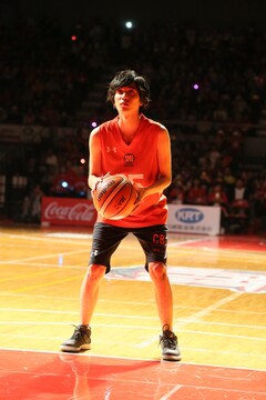 T校バスケ部 志尊淳が千葉ジェッツの1日契約選手に 背番号は誕生日の 35 写真13枚 映画ナタリー