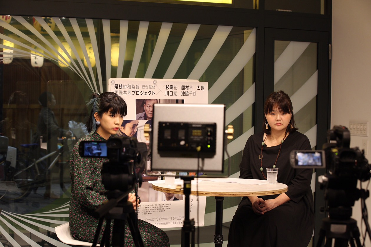 「活弁シネマ倶楽部」より、左から藤村明世、高松美由紀。