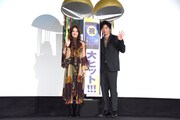 左から北川景子、田中圭。