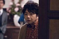 辻本耕志演じるハンドグリップの男。