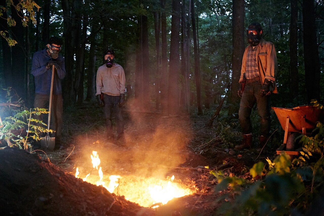 “それ”に感染した人間の行く末は…「イット・カムズ・アット・ナイト」冒頭映像