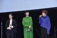 左からシム・ウンギョン、夏帆、箱田優子。