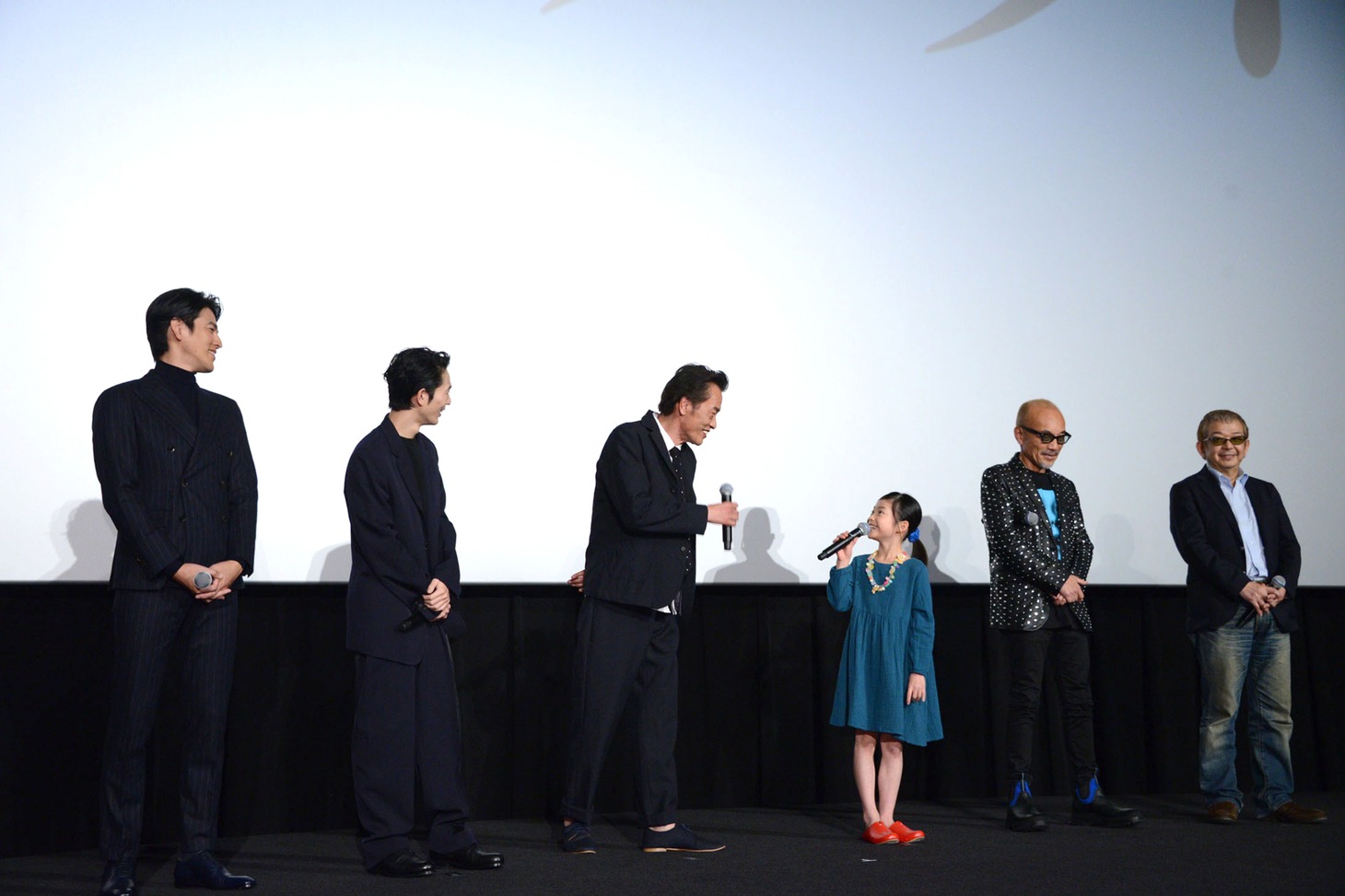 「アウト＆アウト」初日舞台挨拶の様子。