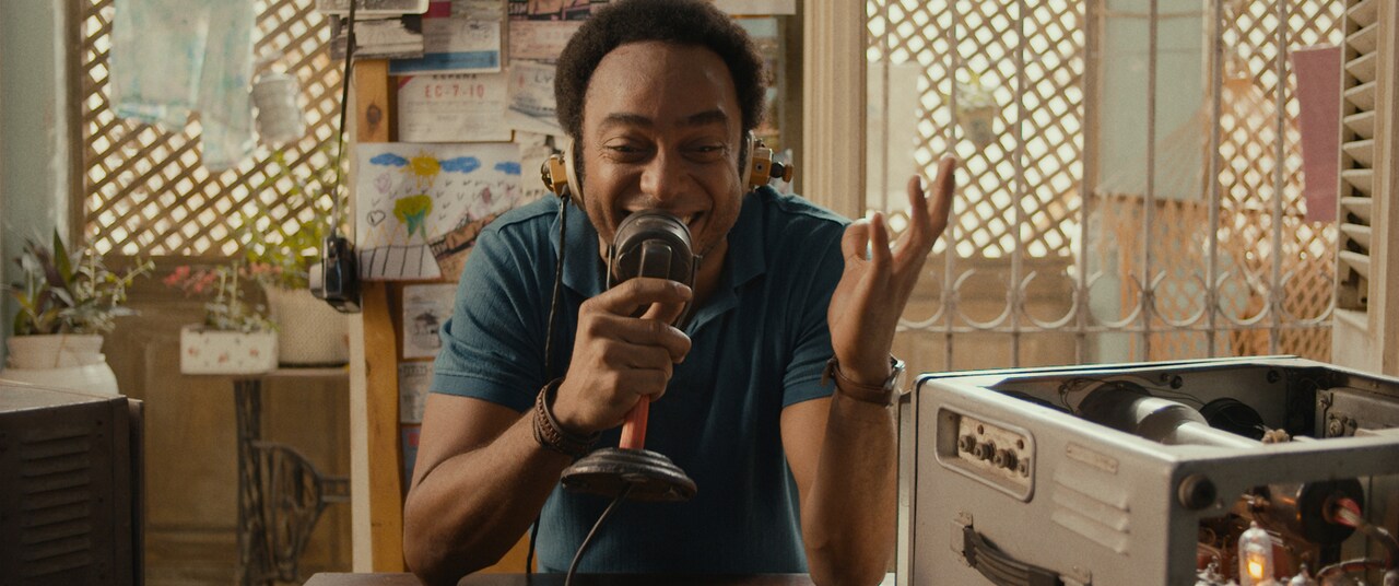 宇宙とキューバを無線がつなぐコメディ「セルジオ＆セルゲイ」新カット一斉解禁