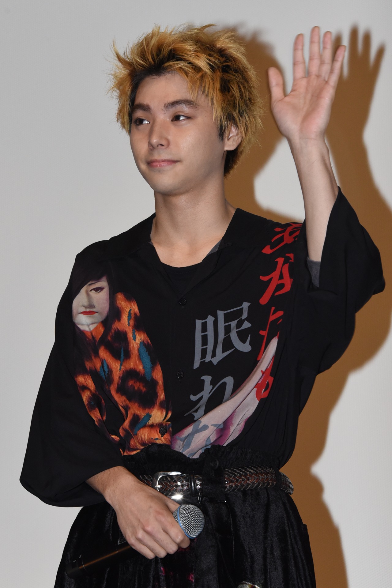 村上虹郎