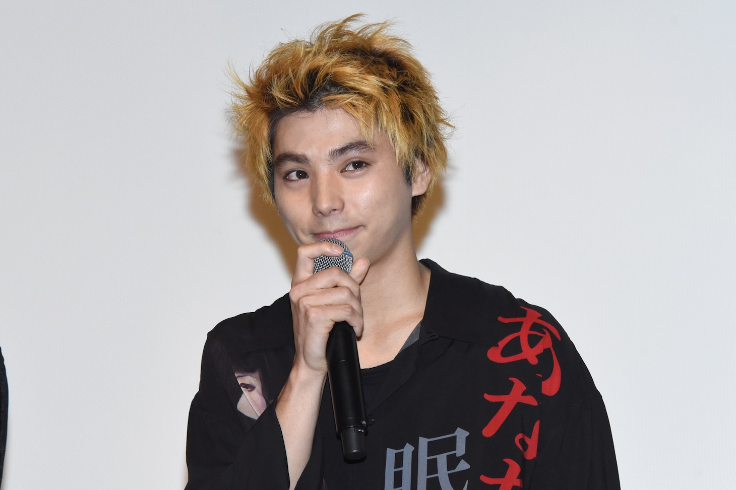 村上虹郎