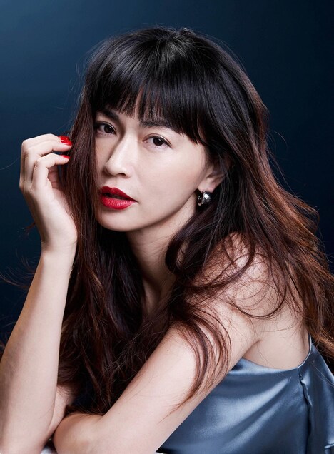 田辺真澄役の長谷川京子。