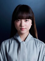 梢役の清原果耶。