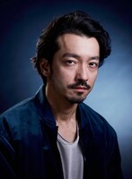 田辺元役の金子ノブアキ。