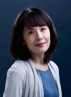 馬場結子役の富田靖子。