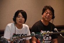 「カメラを止めるな！」オーディオコメンタリー「監督＆キャスト16名（わいわいver.）」収録時の様子。左から真魚、市橋浩治。