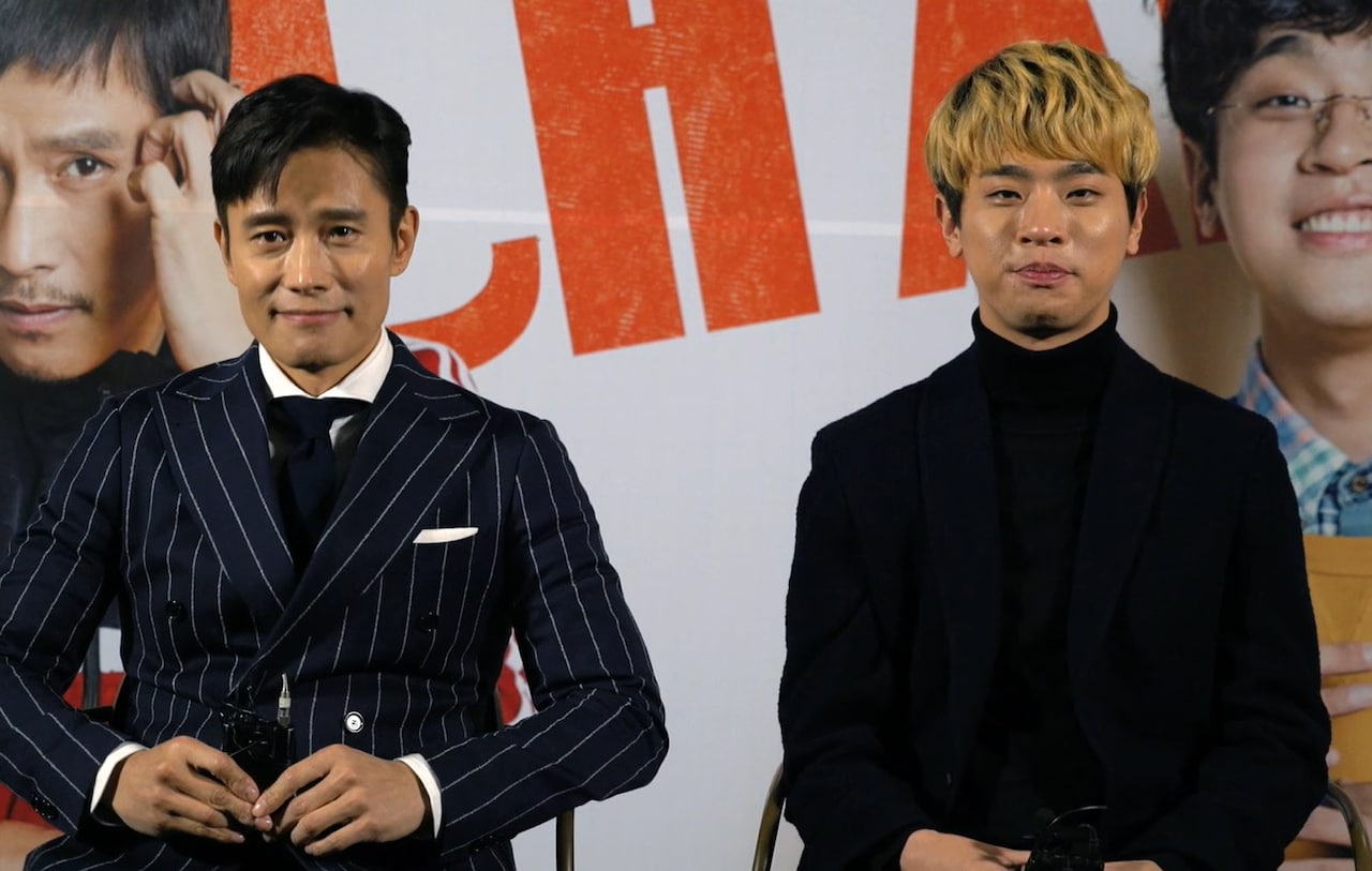 左からイ・ビョンホン、パク・ジョンミン。