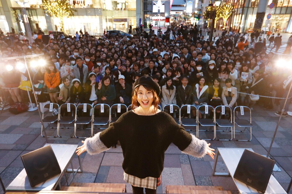 「春待つ僕ら」土屋太鳳が福岡イベントに登壇、北村匠海から手紙のサプライズも