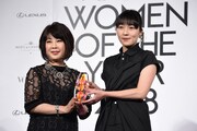左から渡辺三津子、青木明子。