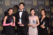 「エル シネマアワード2018」授賞式にて、左からKoki,、東出昌大、寺島しのぶ、三島有紀子。