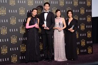 左からKoki,、東出昌大、寺島しのぶ、三島有紀子。